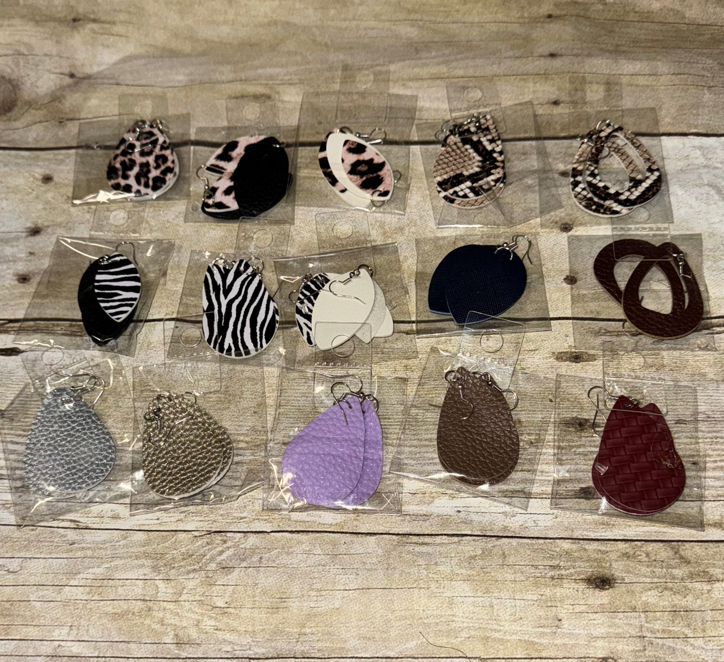 SMALL FEAUX LEATHER DANGLE EAR RINGS