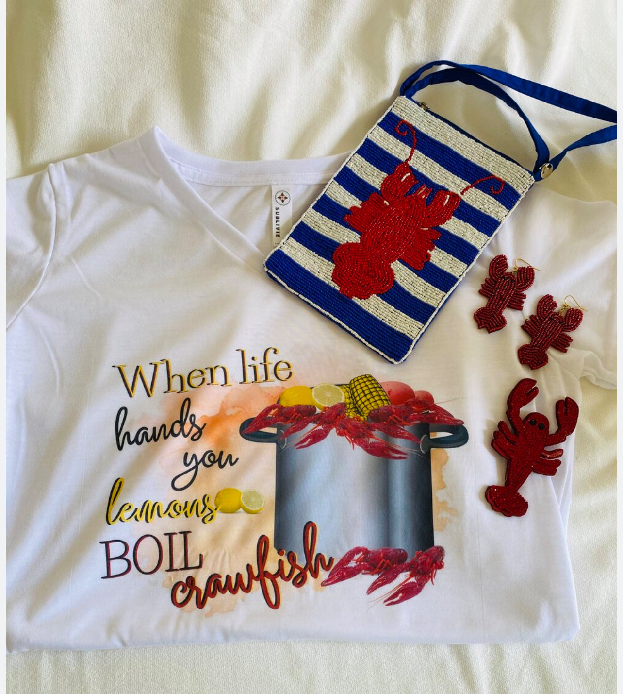 UNISEX WHITE CRAWFISH BOIL GRAPHIC TEE