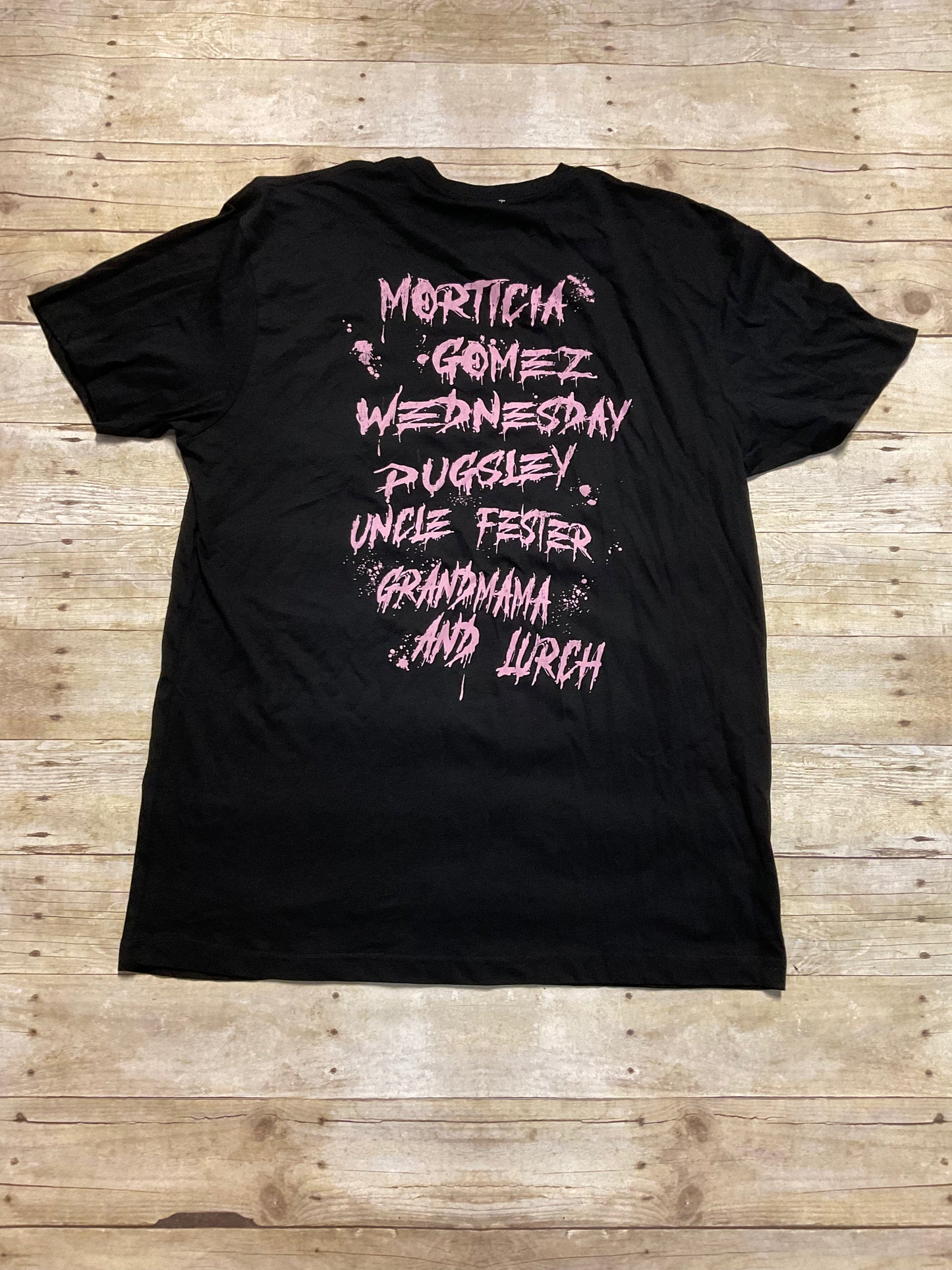 MENS ADDAMS FAMILY GRAPHIC TEE