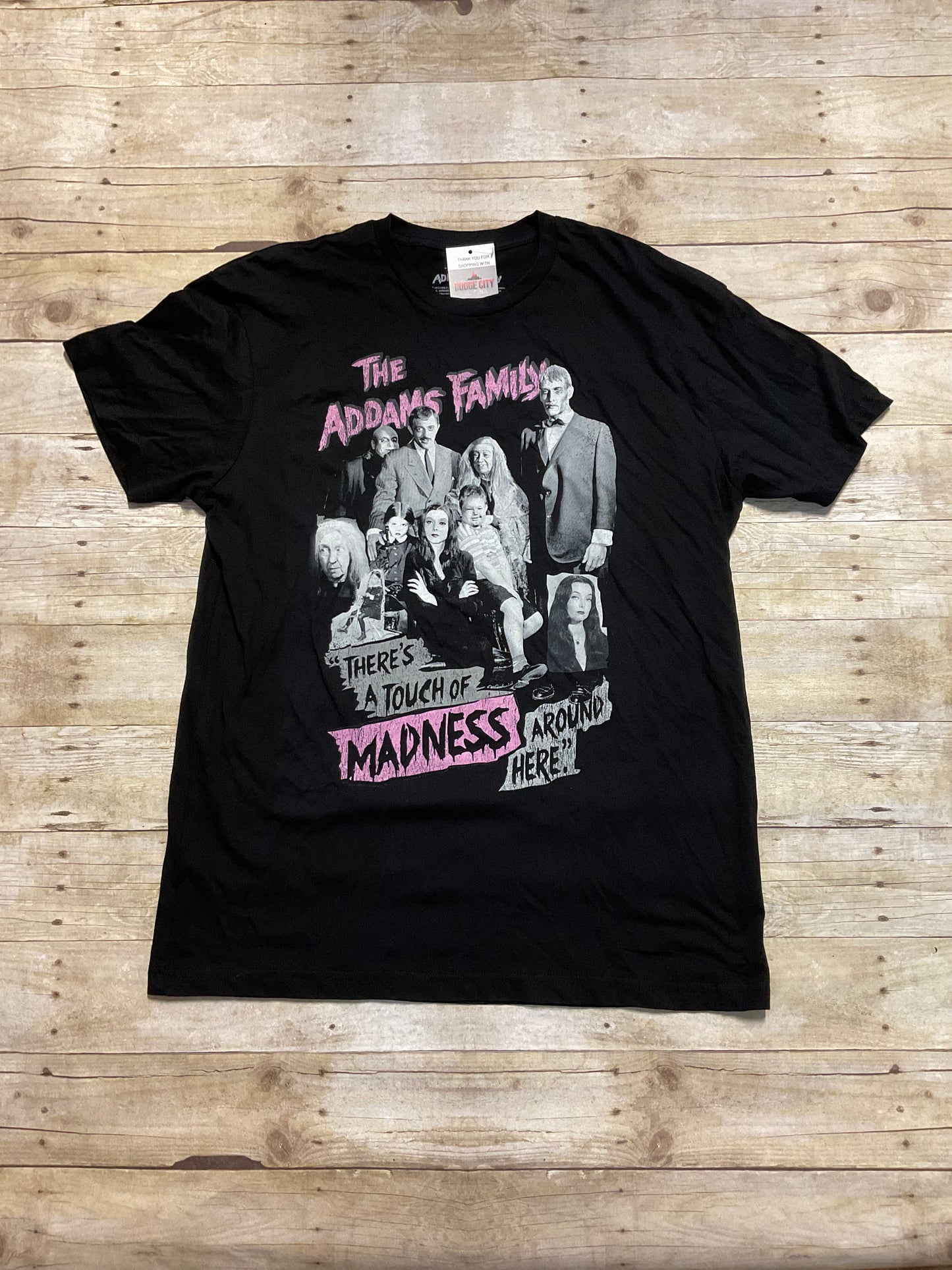 MENS ADDAMS FAMILY GRAPHIC TEE